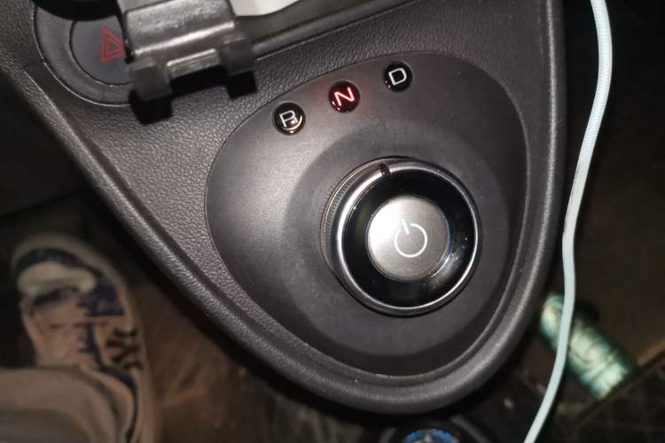Used ORA Black Cat 2021 301 km Basic Version Gear Lever