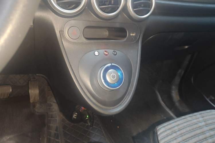 Used ORA Black Cat 2021 301 km Basic Version Gear Lever