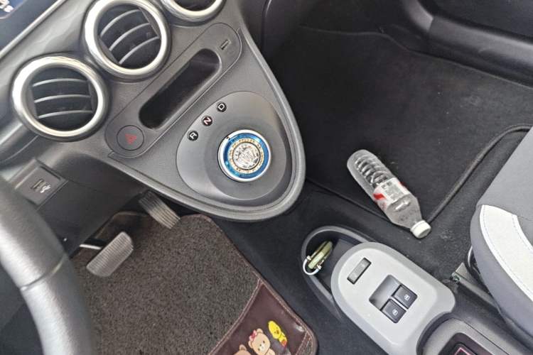 Used ORA Black Cat 2021 351 km Luxury Version Gear Lever