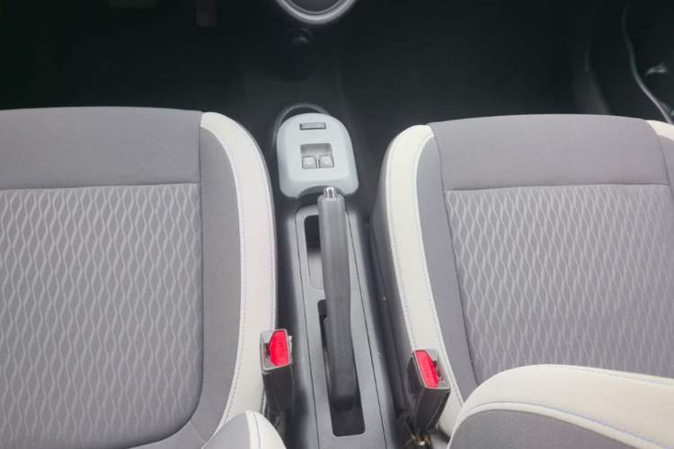 Used ORA Black Cat 2021 301 km Basic Version Gear Lever