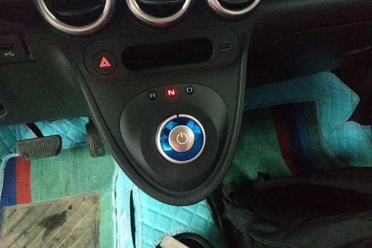Used ORA Black Cat 2021 301 km Basic Version Gear Lever