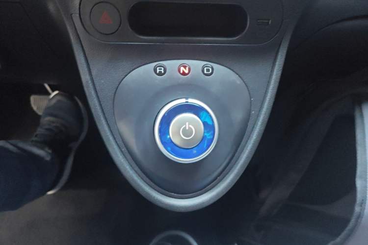 Used ORA Black Cat 2021 351 km Luxury Version Gear Lever