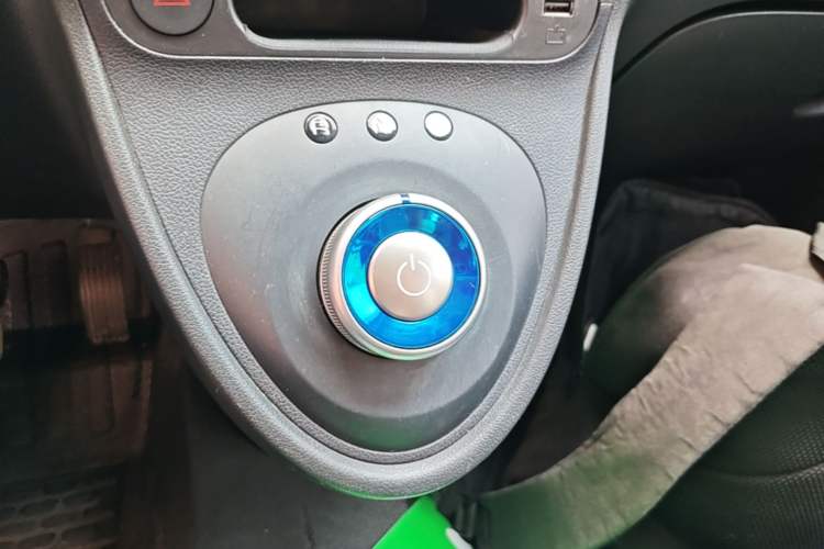 Used ORA Black Cat 2021 351 km Luxury Version Gear Lever