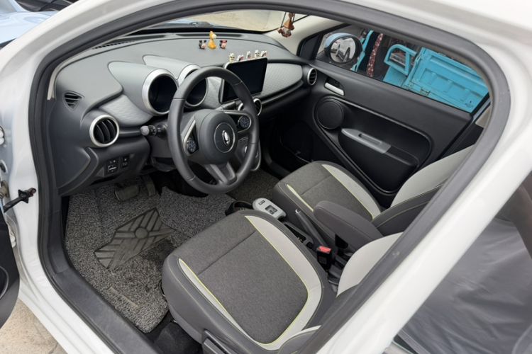 Used ORA Black Cat 2021 351 km Standard Version Interior 1