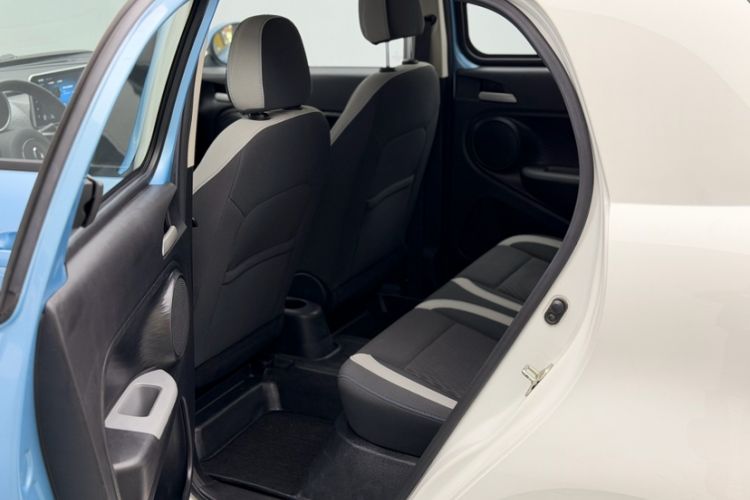 Used ORA Black Cat 2021 301 km Basic Version Interior 1