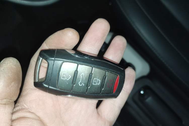 Used ORA Black Cat 2021 351 km Standard Version Interior 1