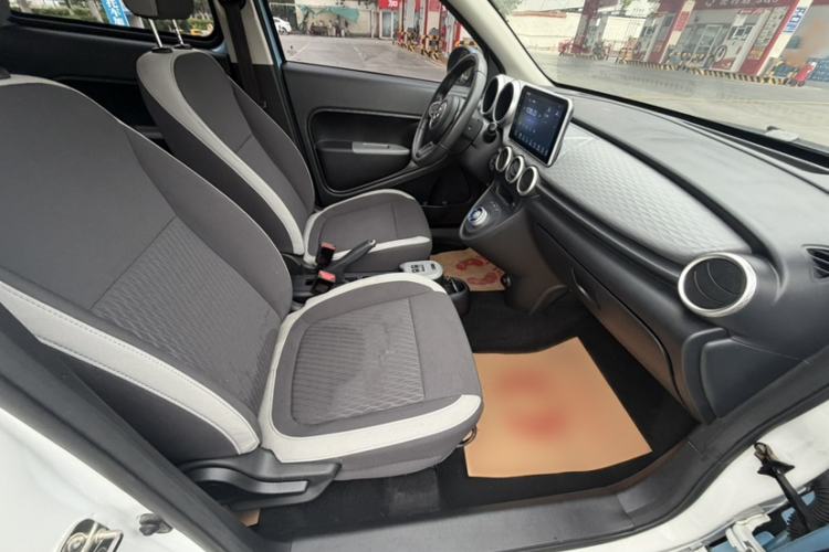 Used ORA Black Cat 2021 301 km Basic Version Interior 2