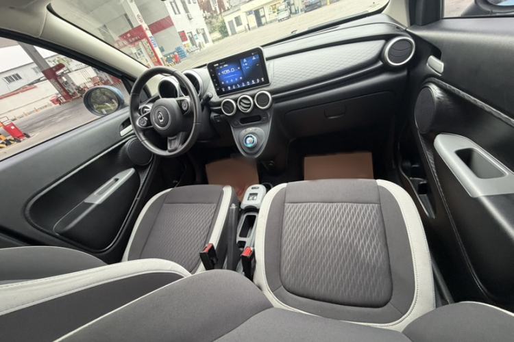 Used ORA Black Cat 2021 301 km Basic Version Interior 3