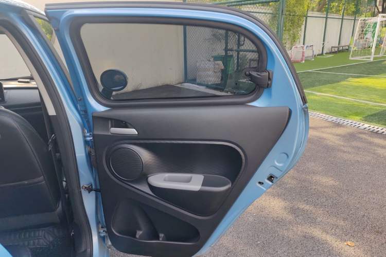 Used ORA Black Cat 2021 301 km Basic Version Interior 3