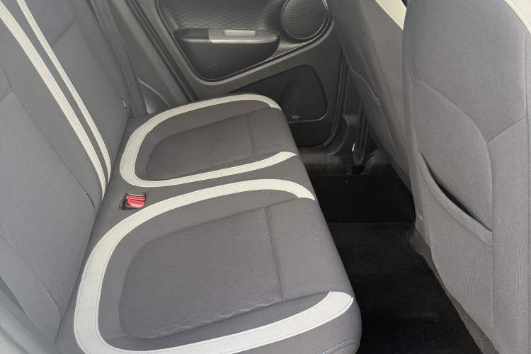 Used ORA Black Cat 2021 301 km Basic Version Interior 3