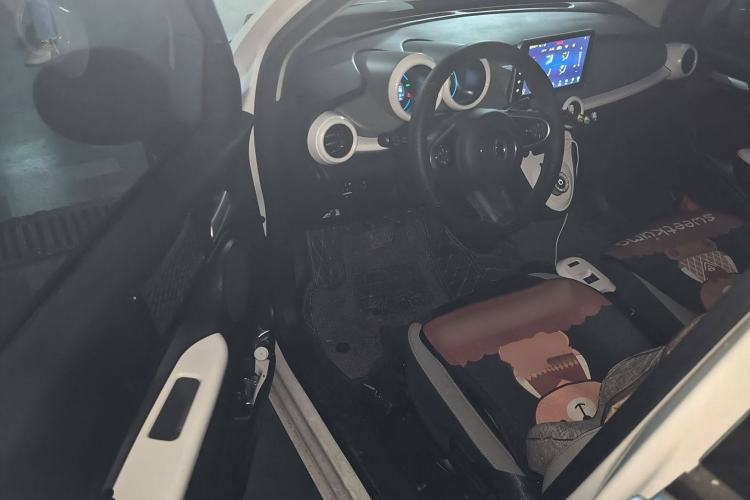 Used ORA Black Cat 2021 351 km Luxury Version Interior 3