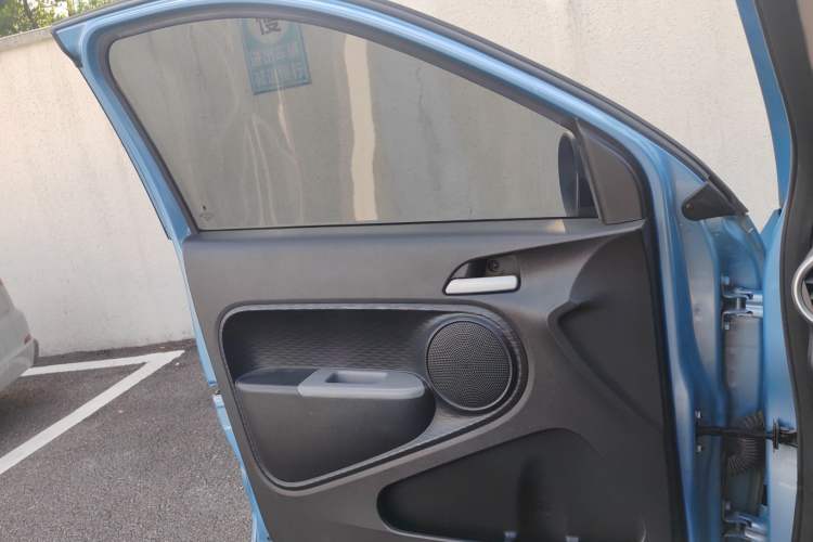 Used ORA Black Cat 2021 301 km Basic Version Interior 4