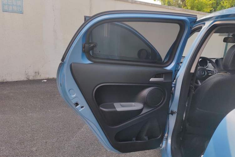 Used ORA Black Cat 2021 301 km Basic Version Interior 5