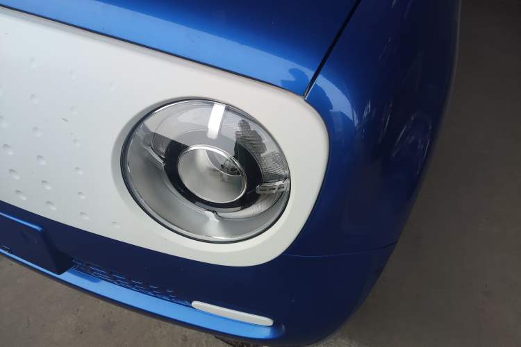Used ORA Black Cat 2021 301 km Basic Version Left Front Headlight