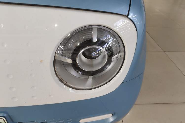 Used ORA Black Cat 2021 301 km Basic Version Left Front Headlight