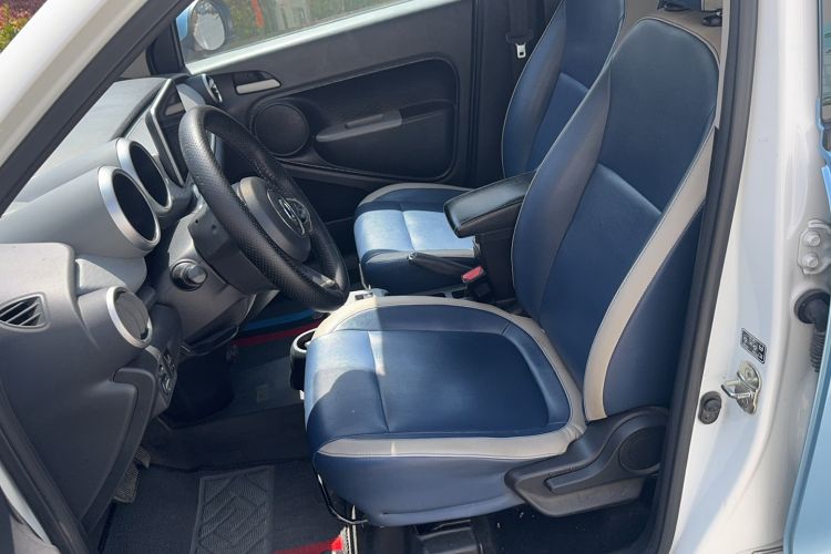 Used ORA Black Cat 2021 301 km Basic Version Left Front Seat