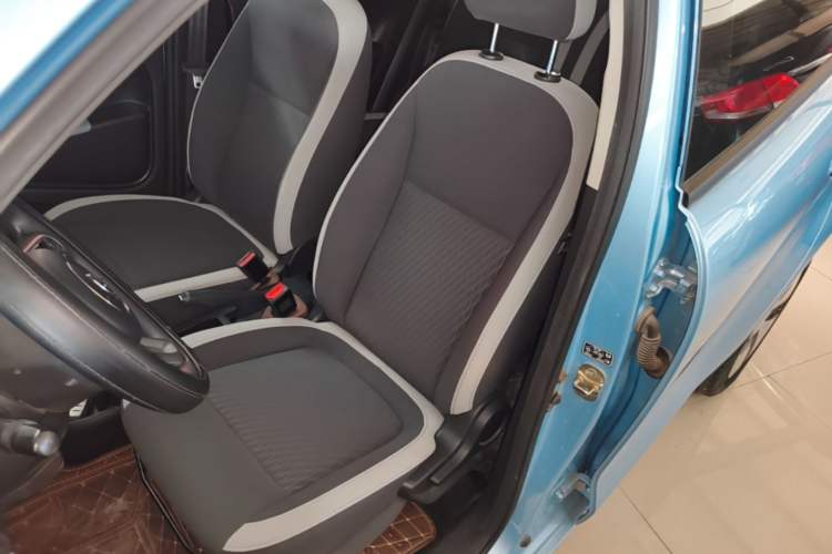 Used ORA Black Cat 2021 301 km Basic Version Left Front Seat