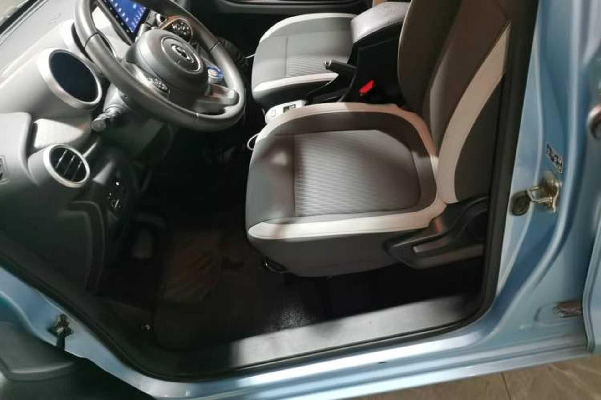 Used ORA Black Cat 2021 301 km Basic Version Left Front Seat