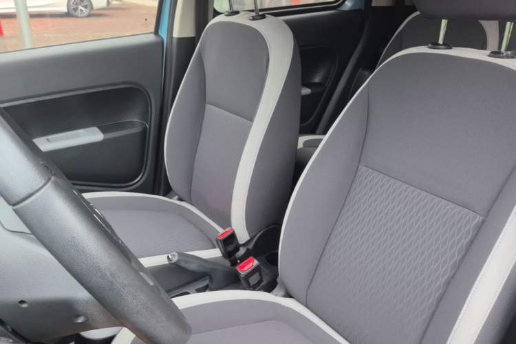 Used ORA Black Cat 2021 301 km Basic Version Left Front Seat