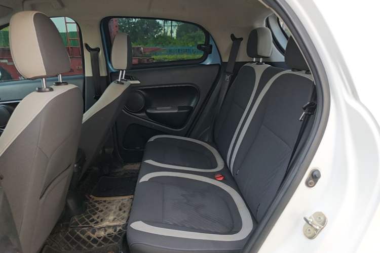 Used ORA Black Cat 2021 301 km Basic Version Left Rear Seat