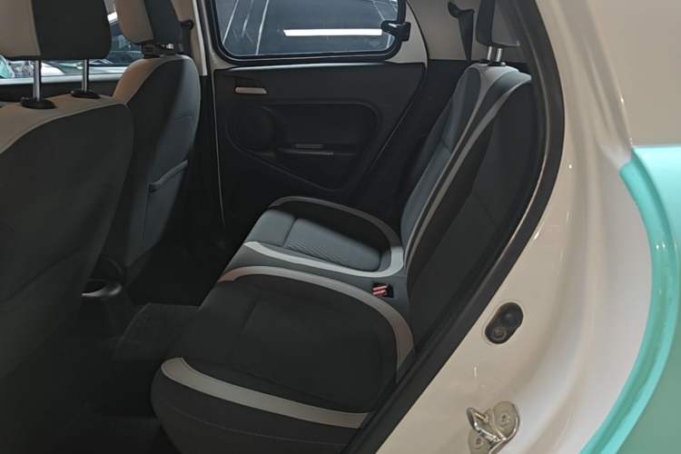 Used ORA Black Cat 2021 301 km Basic Version Left Rear Seat