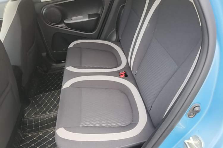 Used ORA Black Cat 2021 301 km Basic Version Left Rear Seat