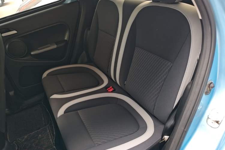 Used ORA Black Cat 2021 301 km Basic Version Left Rear Seat