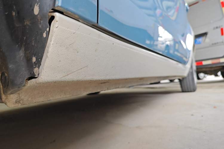 Used ORA Black Cat 2021 301 km Basic Version Left Side Sill