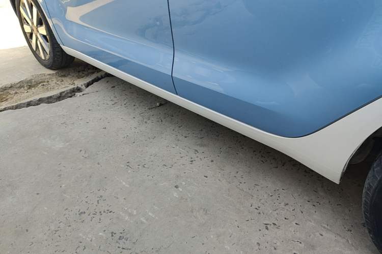Used ORA Black Cat 2021 351 km Standard Version Left Side Sill