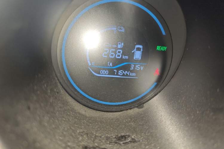 Used ORA Black Cat 2021 301 km Basic Version Odometer Close Up
