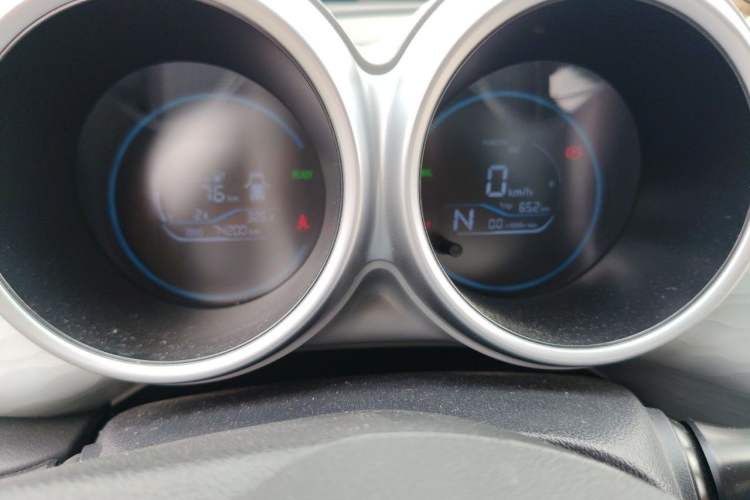 Used ORA Black Cat 2021 351 km Luxury Version Odometer Close Up