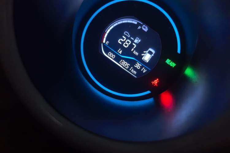 Used ORA Black Cat 2021 351 km Luxury Version Odometer Close Up