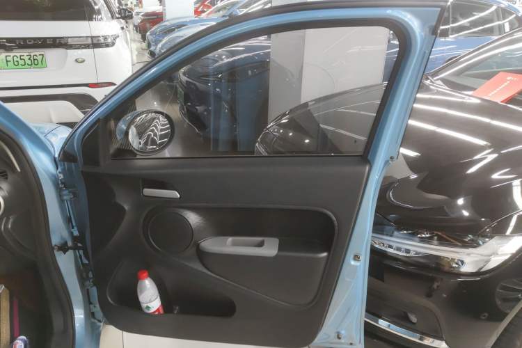 Used ORA Black Cat 2021 301 km Basic Version Right Front Door Interior