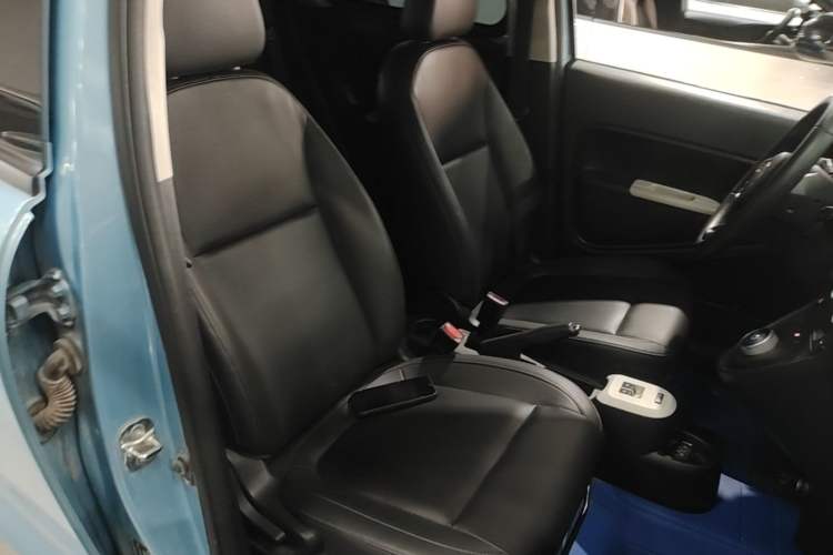 Used ORA Black Cat 2021 351 km Standard Version Right Front Seat