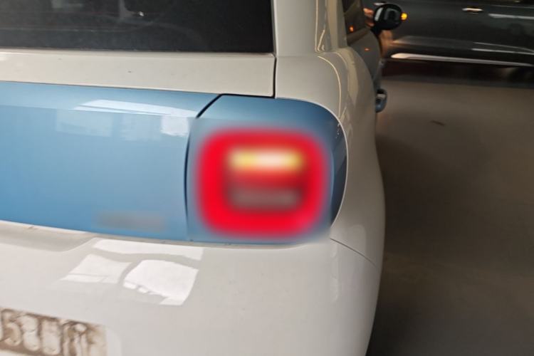 Used ORA Black Cat 2021 301 km Basic Version Right Rear Taillight