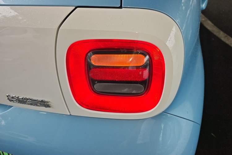 Used ORA Black Cat 2021 351 km Standard Version Right Rear Taillight