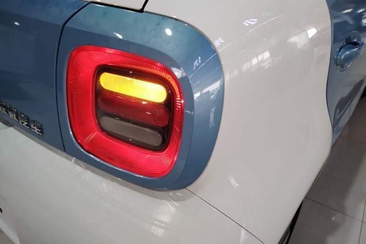Used ORA Black Cat 2021 351 km Luxury Version Right Rear Taillight
