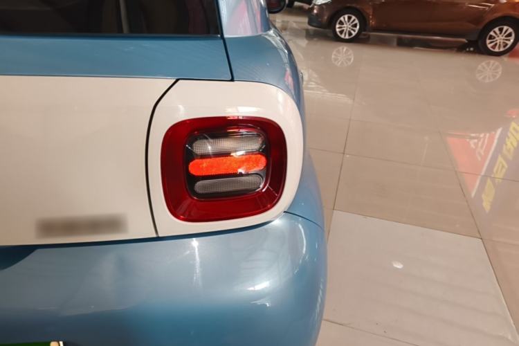 Used ORA Black Cat 2021 301 km Basic Version Right Rear Taillight