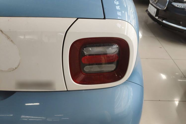 Used ORA Black Cat 2021 301 km Basic Version Right Rear Taillight