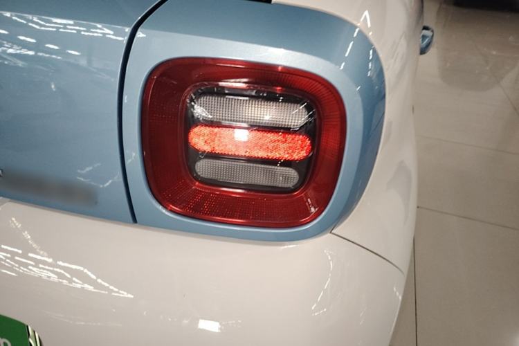 Used ORA Black Cat 2021 301 km Basic Version Right Rear Taillight