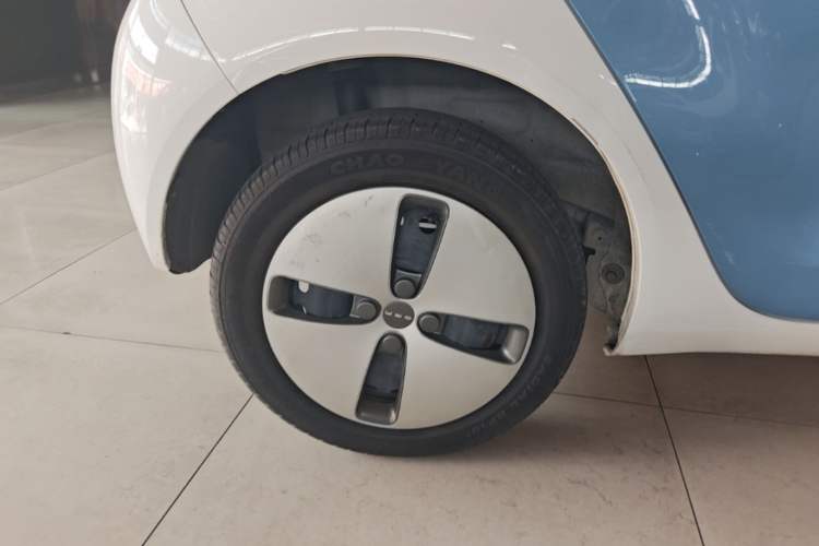 Used ORA Black Cat 2021 301 km Basic Version Right Rear Wheel Hub