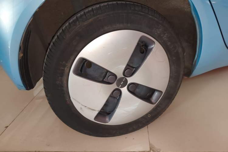 Used ORA Black Cat 2021 301 km Basic Version Right Rear Wheel Hub