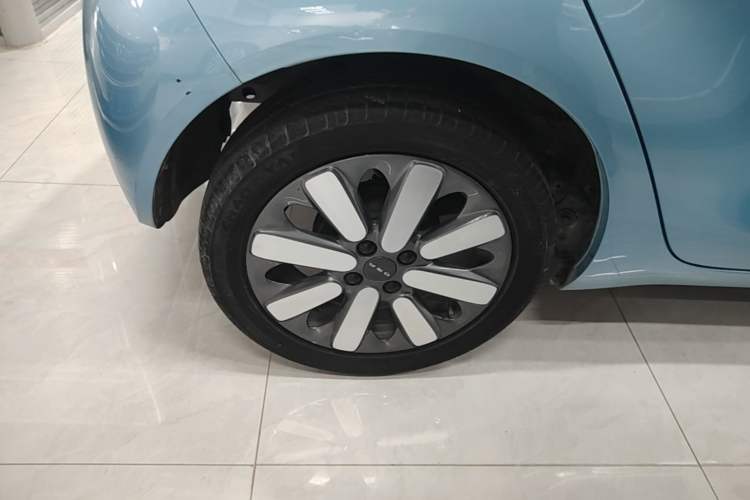 Used ORA Black Cat 2021 351 km Standard Version Right Rear Wheel Hub