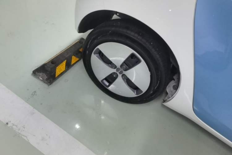 Used ORA Black Cat 2021 301 km Basic Version Right Rear Wheel Hub