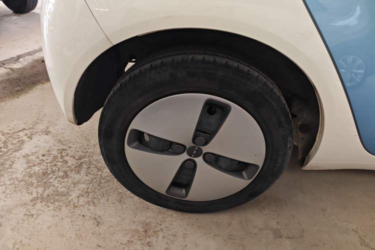 Used ORA Black Cat 2021 301 km Basic Version Right Rear Wheel Hub
