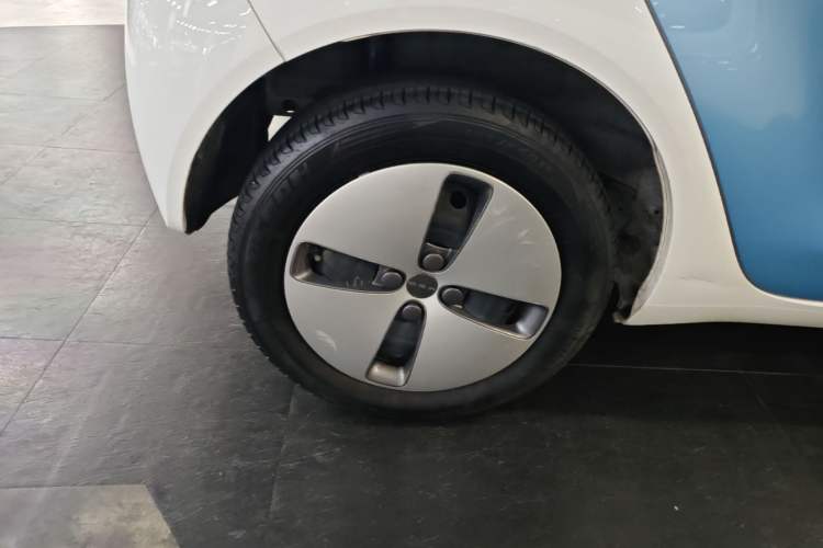 Used ORA Black Cat 2021 301 km Basic Version Right Rear Wheel Hub