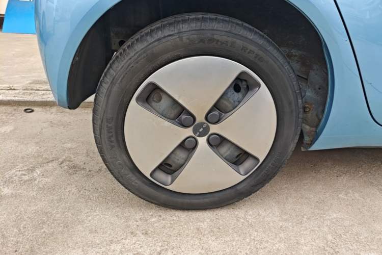 Used ORA Black Cat 2021 301 km Basic Version Right Rear Wheel Hub