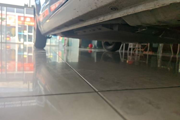 Used ORA Black Cat 2021 301 km Basic Version Right Side Sill