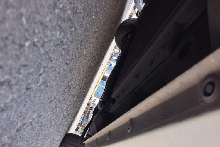 Used ORA Black Cat 2021 301km Cute Pet Edition Right Side Sill