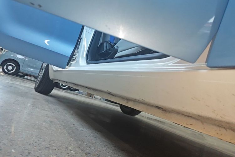 Used ORA Black Cat 2021 351 km Luxury Version Right Side Sill